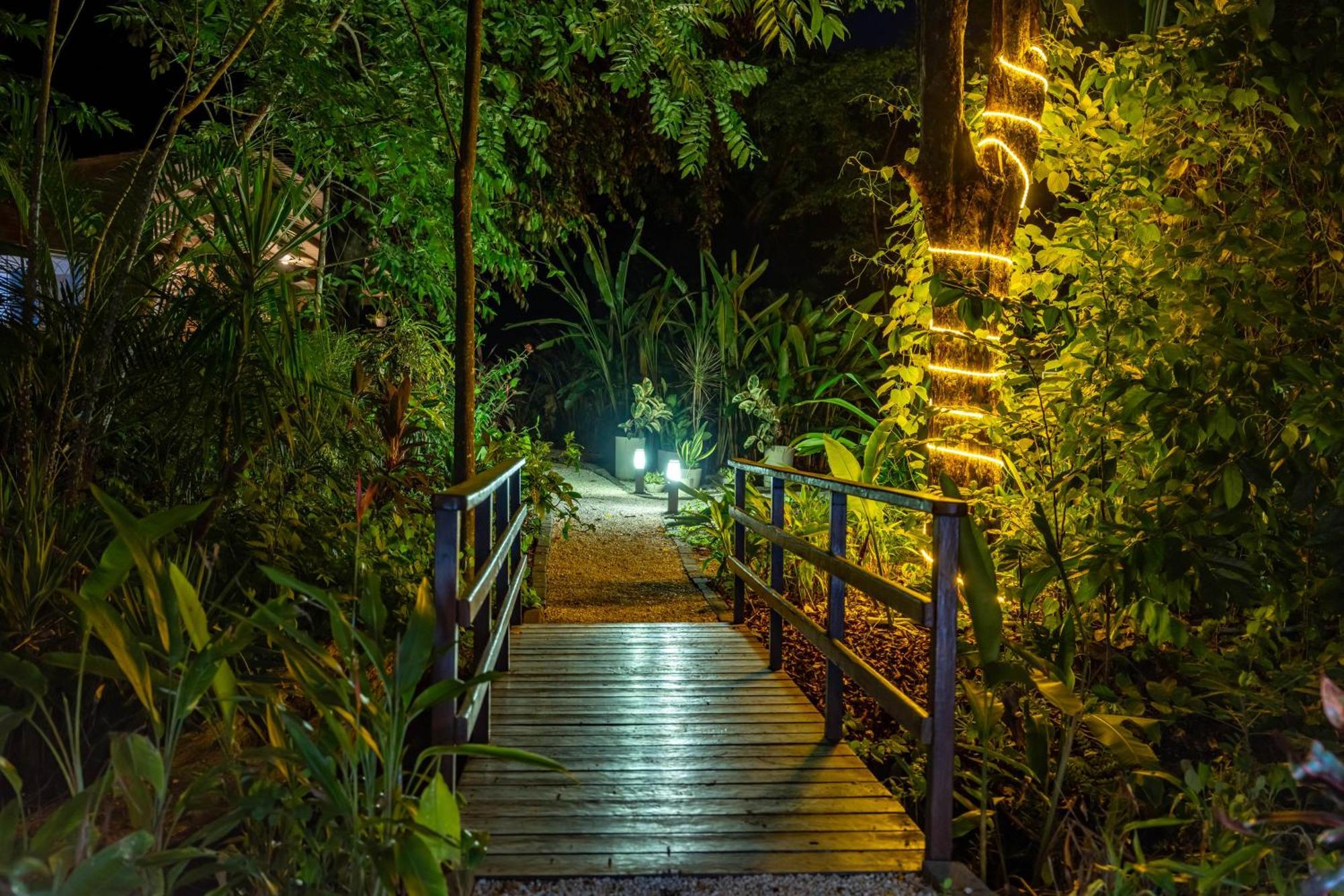 Boho Lodge Montezuma L&L Dış mekan fotoğraf